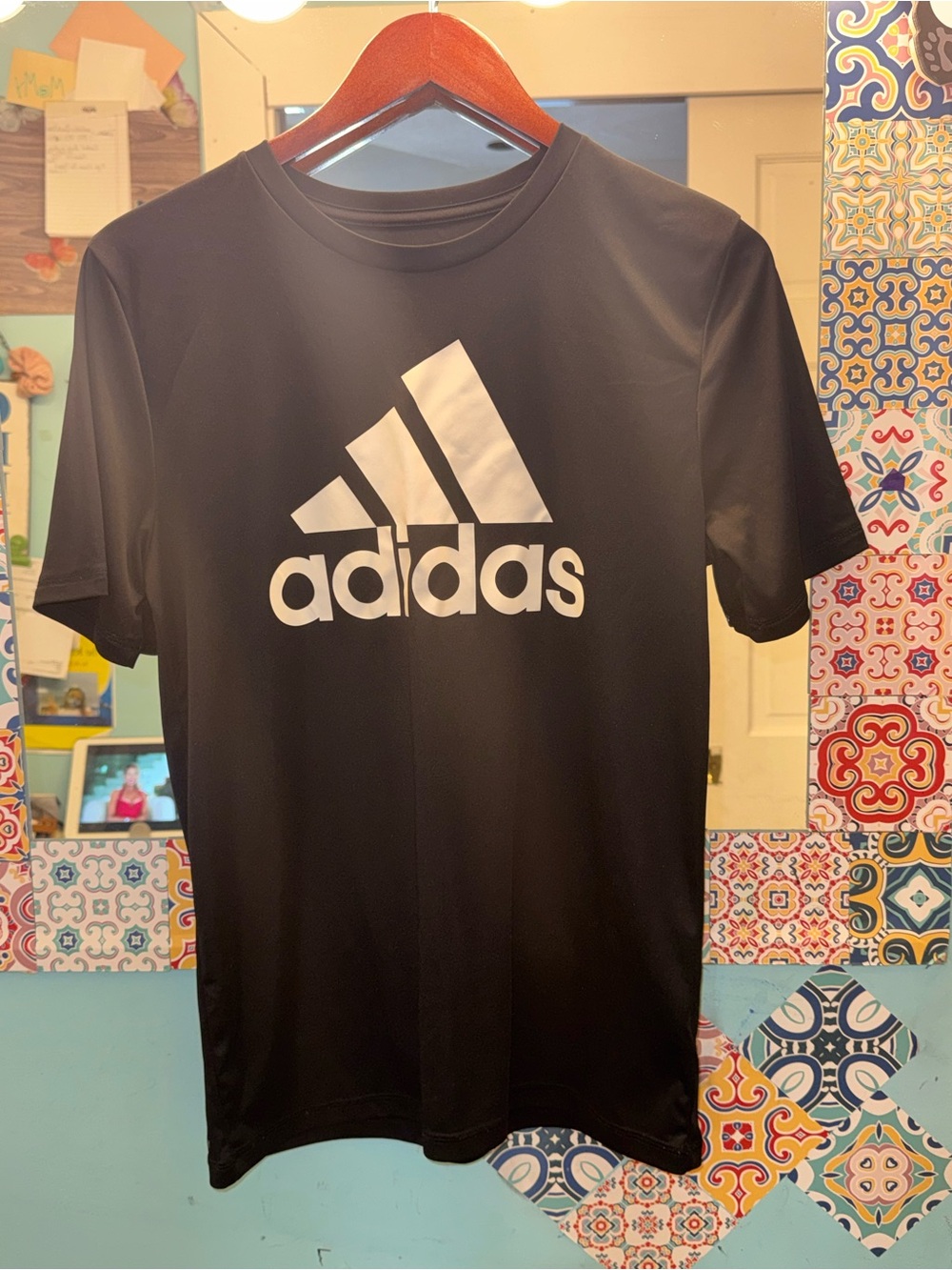 Adidas Aeroready Black Logo Performance Tee Shirt XL (18/20) Youth